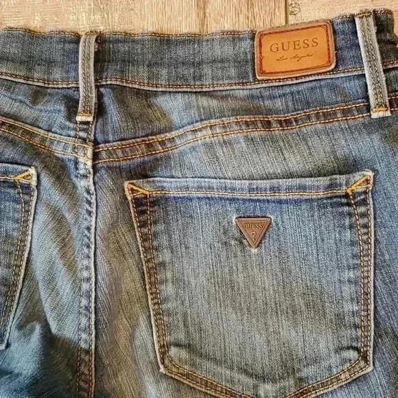 𝐆u𝐞s𝐬  𝐖o𝐦e𝐧'𝐬 𝐉e𝐚n𝐬 𝟐6𝐖x𝟑3𝐋 𝐄U𝐂 - Picture 4 of 8